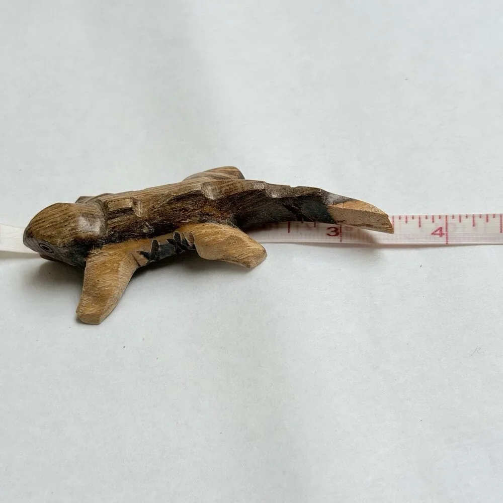 Wooden Hand Carved Gecko Lizard Small Wood Decor Vintage Mini Figure Gift Decor